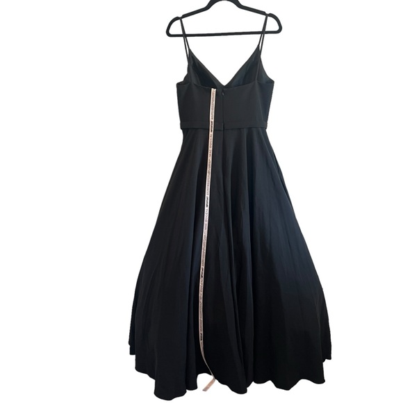 NEW Mac Duggal Claasic A-Line V Neck Ballgown Size 8 - Picture 7 of 10